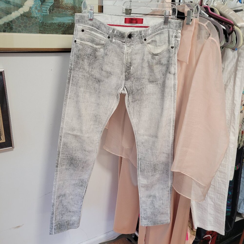 Hugo Boss Slim Jeans in Washed White and Gray